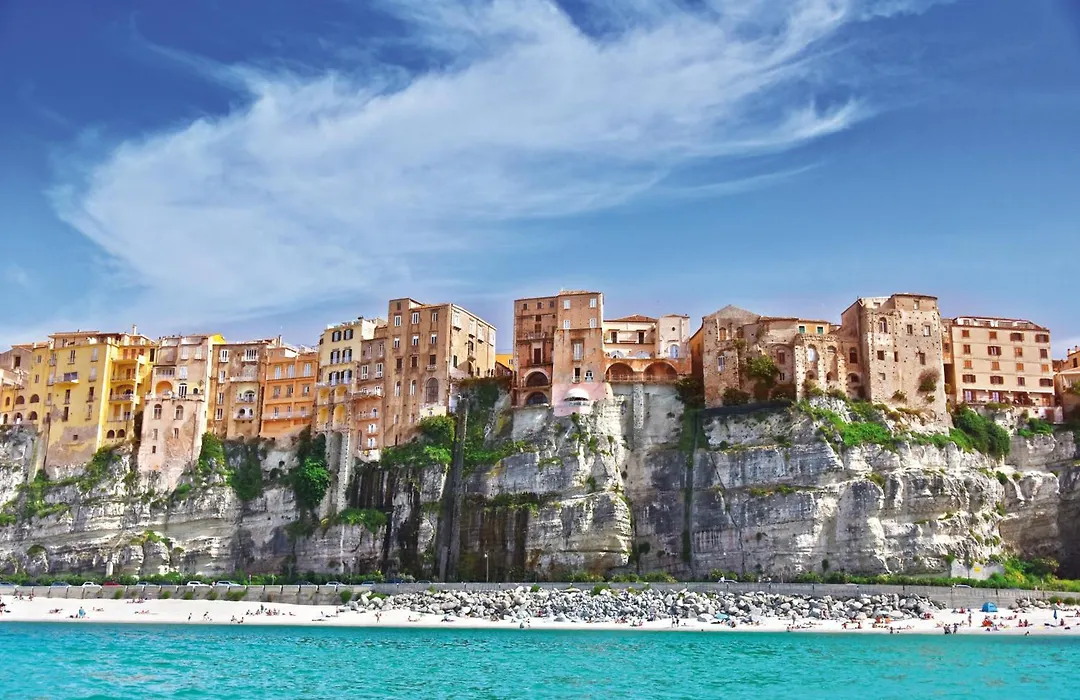 Essenza Mediterranea Tropea-1